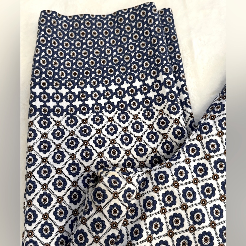 Attyre Printed Work Pants- size 14 - Picture 2 of 6